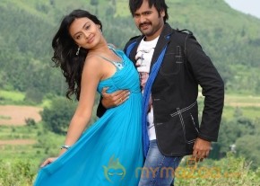 Made in Vizag Movie latest Stills photo 4
