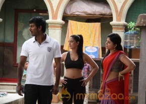 Madha Gaja Raja Movie Latest Photos photo 24