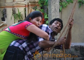 Madha Gaja Raja Movie Latest Photos photo 25