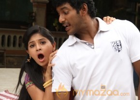 Madha Gaja Raja Movie Latest Photos photo 34