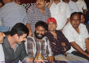 Mahesh babu at SVSC Press Meet Vijayawada  photo 14