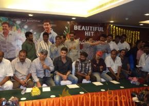 Mahesh babu at SVSC Press Meet Vijayawada  photo 25