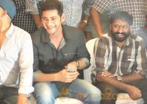 Mahesh babu at SVSC Press Meet Vijayawada  photo 20