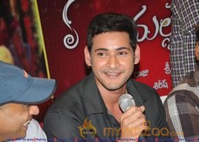 Mahesh babu at SVSC Press Meet Vijayawada  photo 30