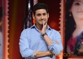 Mahesh Babu At SVSC Triple Platinum Disc Function   photo 40