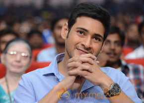 Mahesh Babu At SVSC Triple Platinum Disc Function   photo 3