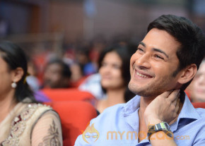 Mahesh Babu At SVSC Triple Platinum Disc Function   photo 34