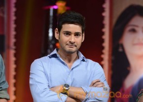 Mahesh Babu At SVSC Triple Platinum Disc Function   photo 35