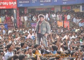 Mahesh Babu Launch Jos Alukkas Show Room  photo 10