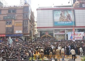 Mahesh Babu Launch Jos Alukkas Show Room  photo 29