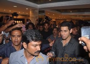 Mahesh Babu Launch Jos Alukkas Show Room  photo 40