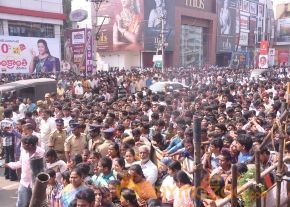 Mahesh Babu Launch Jos Alukkas Show Room  photo 28