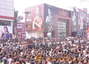 Mahesh Babu Launch Jos Alukkas Show Room  photo 54