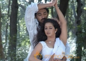 Mamatha Darling Movie Hot Photos photo 9