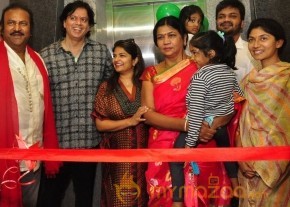 Manchu Mohan Babu Family @ Hotel Junior Kuppanna Release Stills photo 9
