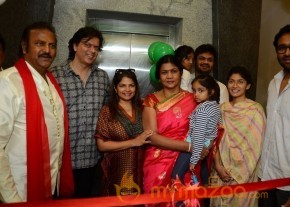 Manchu Mohan Babu Family @ Hotel Junior Kuppanna Release Stills photo 22