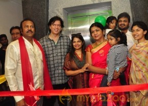 Manchu Mohan Babu Family @ Hotel Junior Kuppanna Release Stills photo 42