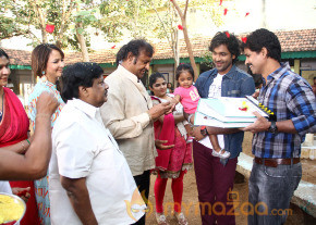 Manchu Vishnu New Movie Launch Stills photo 9