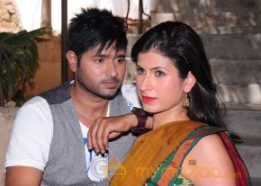 Manushulatho Jagratha Movie Latest Stills photo 18