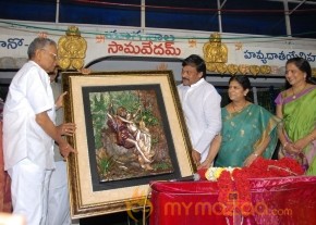 Megastar Chiranjeevi At Film nagar Temple Photos photo 4