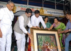 Megastar Chiranjeevi At Film nagar Temple Photos photo 8