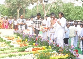 Mohan Babu's Father Manchu Narayanaswamy 11th Day Rite  photo 57