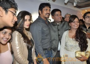 Nagarjuna and Madhurima Launch Home Mart photo 111