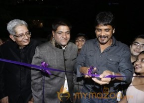 Nagarjuna and Madhurima Launch Home Mart photo 11