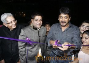 Nagarjuna and Madhurima Launch Home Mart photo 28