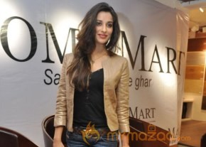 Nagarjuna and Madhurima Launch Home Mart photo 79
