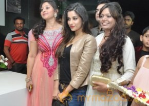 Nagarjuna and Madhurima Launch Home Mart photo 118