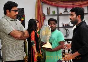 Nenu Sailaja Movie Working Stills photo 2