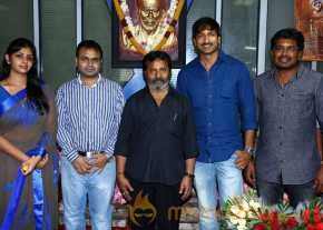 Oxygen Movie Launch Stills photo 2