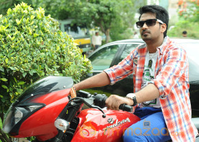 Paanipoori Movie Latest Stills photo 8