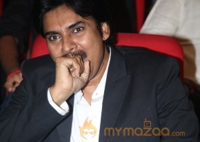Pawan Kalyan At Attarintiki Daredi Audio Launch Photos photo 29