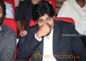 Pawan Kalyan At Attarintiki Daredi Audio Launch Photos photo 20