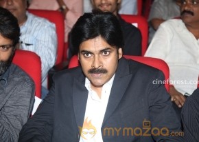 Pawan Kalyan At Attarintiki Daredi Audio Launch Photos photo 26