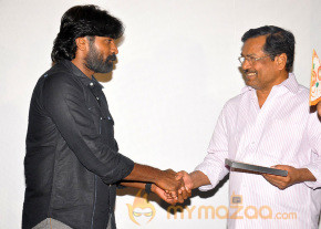 Pizza Movie Premiere Show Photos photo 3