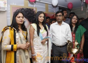Priyamani Launch Lakme Salon   photo 23