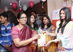Priyamani Launch Lakme Salon   photo 28