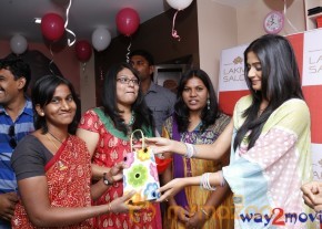 Priyamani Launch Lakme Salon   photo 34