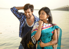 Priyatama Neevachata Kusalama Movie Latest Pics photo 8