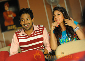 Priyatama Neevachata Kusalama Movie Latest Pics photo 4