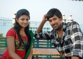 Priyatama Neevachata Kusalama Movie Latest Pics photo 7