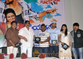 Priyathama Neevachata Kusalama Platinum DiscPhotos photo 6
