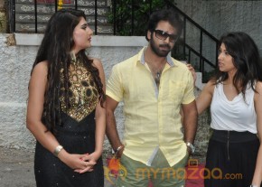 Q movie Launch Photos photo 17