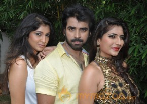 Q movie Launch Photos photo 26
