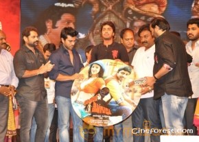 Ram Charan At Yamudiki Mogudu Audio Launch Pics photo 25