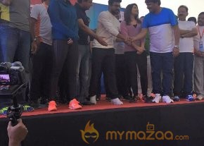 Ram Charan Flagged off Hyderabad 10K Run in Hyderabad photo 8