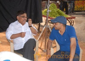 Ram Charan Yevadu Working Stills photo 6